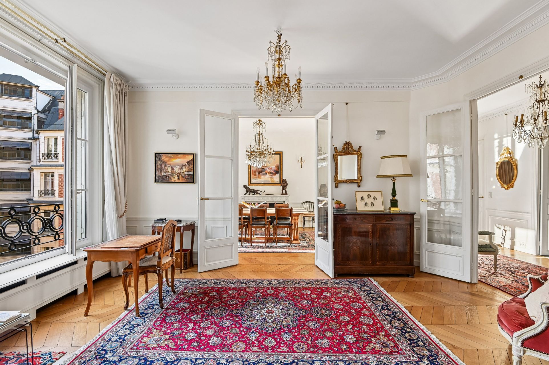luxury apartment 9 Rooms for sale on PARIS (75007)