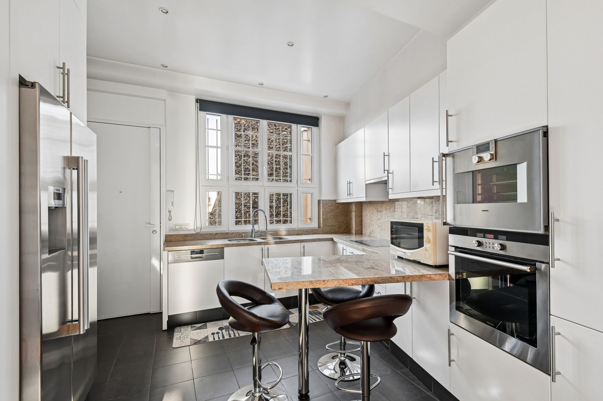 luxury apartment 9 Rooms for sale on PARIS (75007)