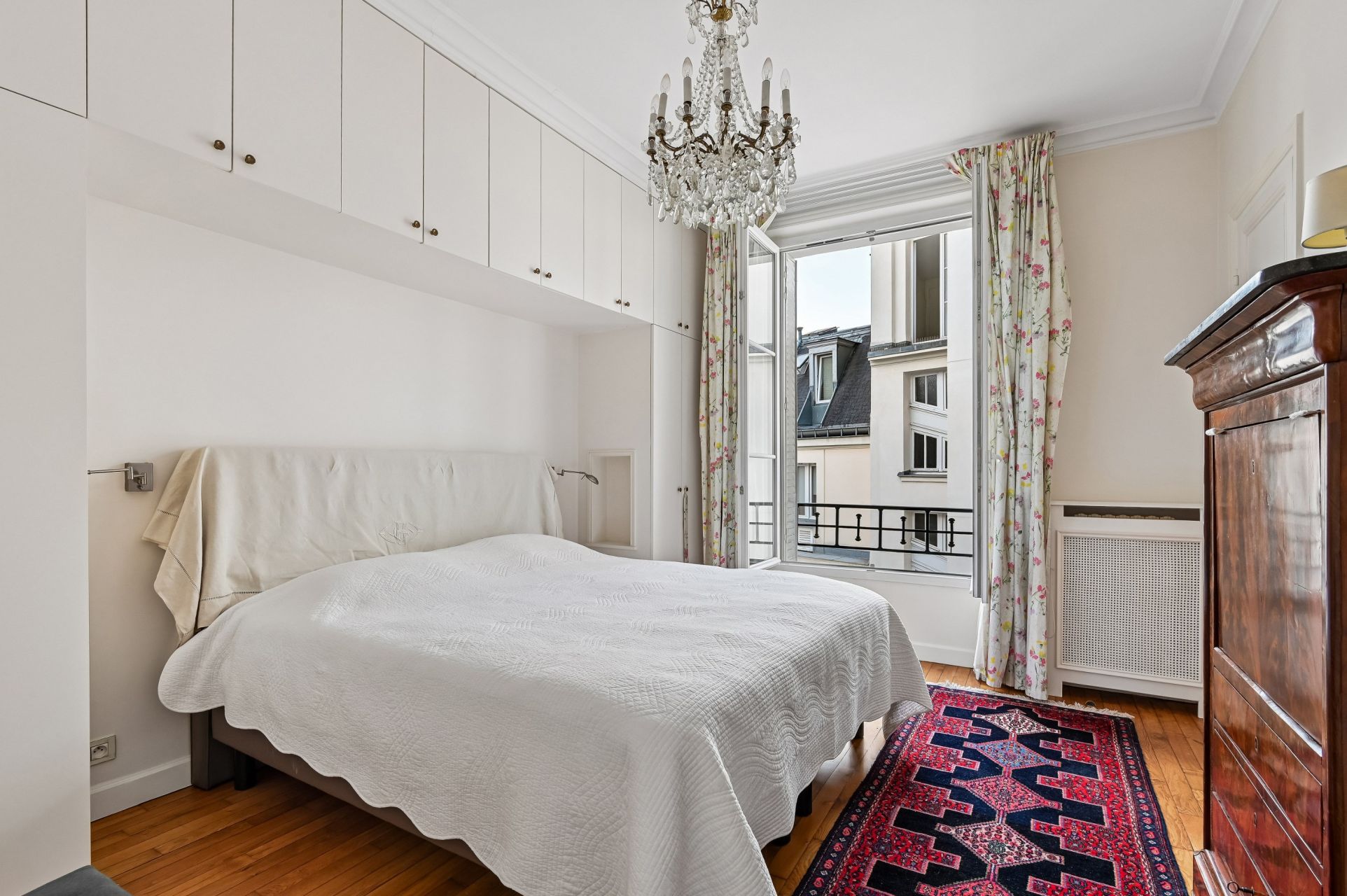 luxury apartment 9 Rooms for sale on PARIS (75007)