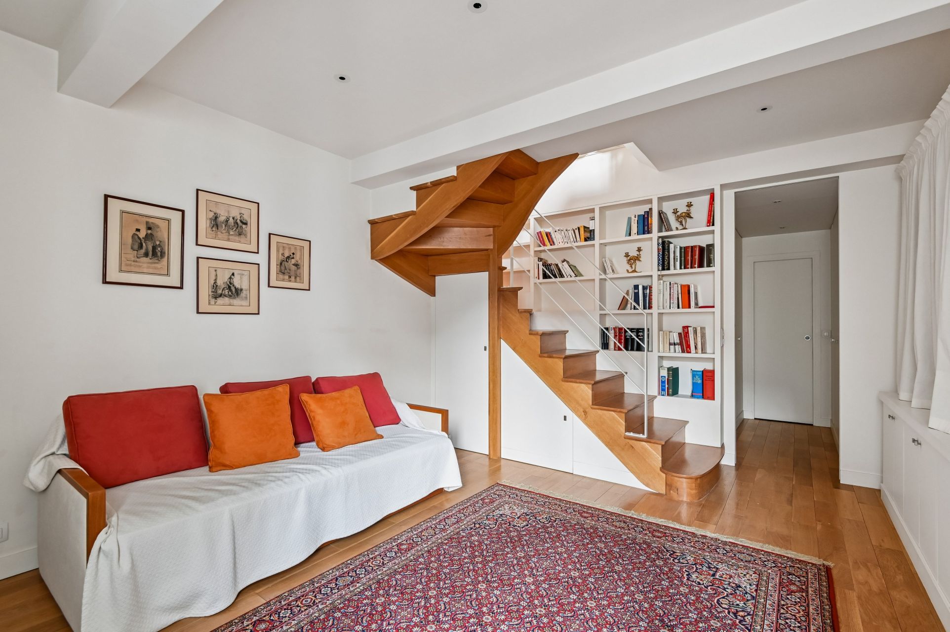 luxury apartment 9 Rooms for sale on PARIS (75007)