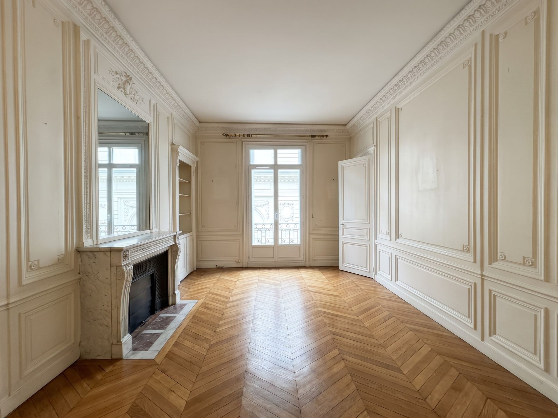 luxury apartment 3 Rooms for sale on PARIS (75002)