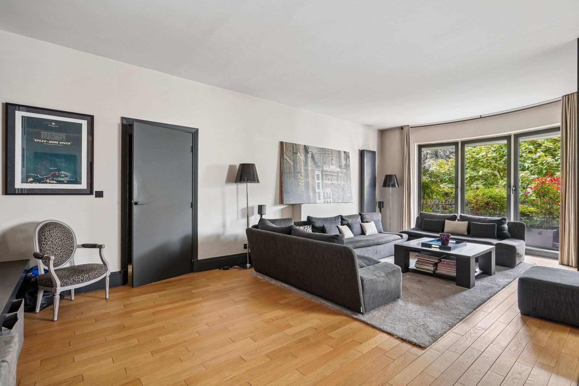 luxury apartment 5 Rooms for sale on NEUILLY SUR SEINE (92200)