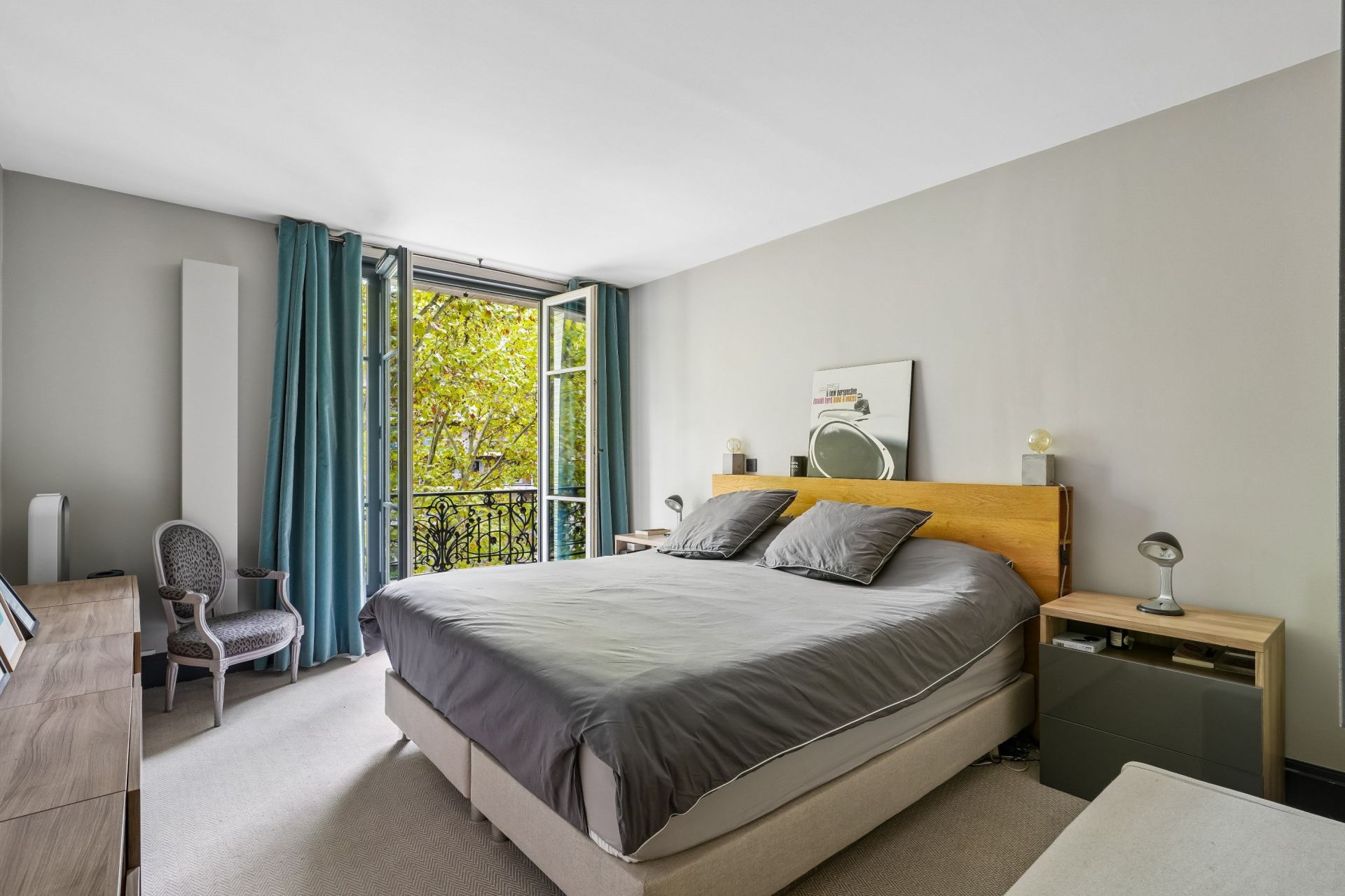 luxury apartment 5 Rooms for sale on NEUILLY SUR SEINE (92200)