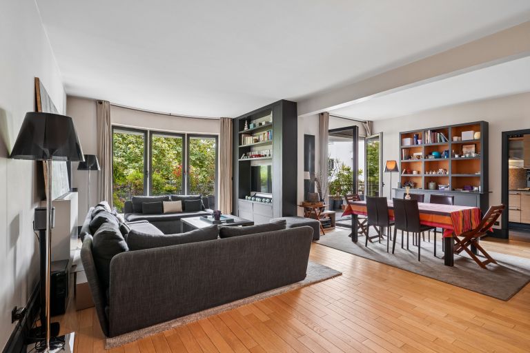luxury apartment 5 Rooms for sale on NEUILLY SUR SEINE (92200)