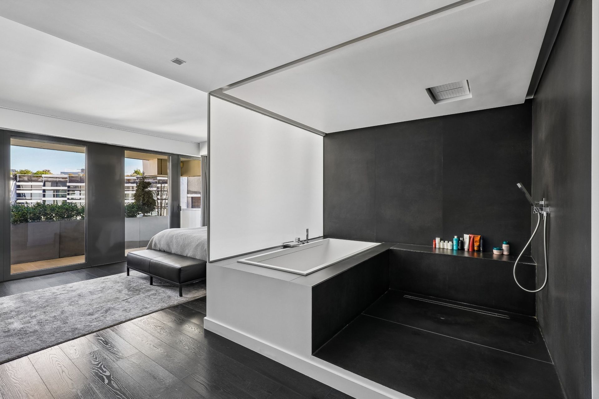 luxury apartment 4 Rooms for sale on PARIS (75016)