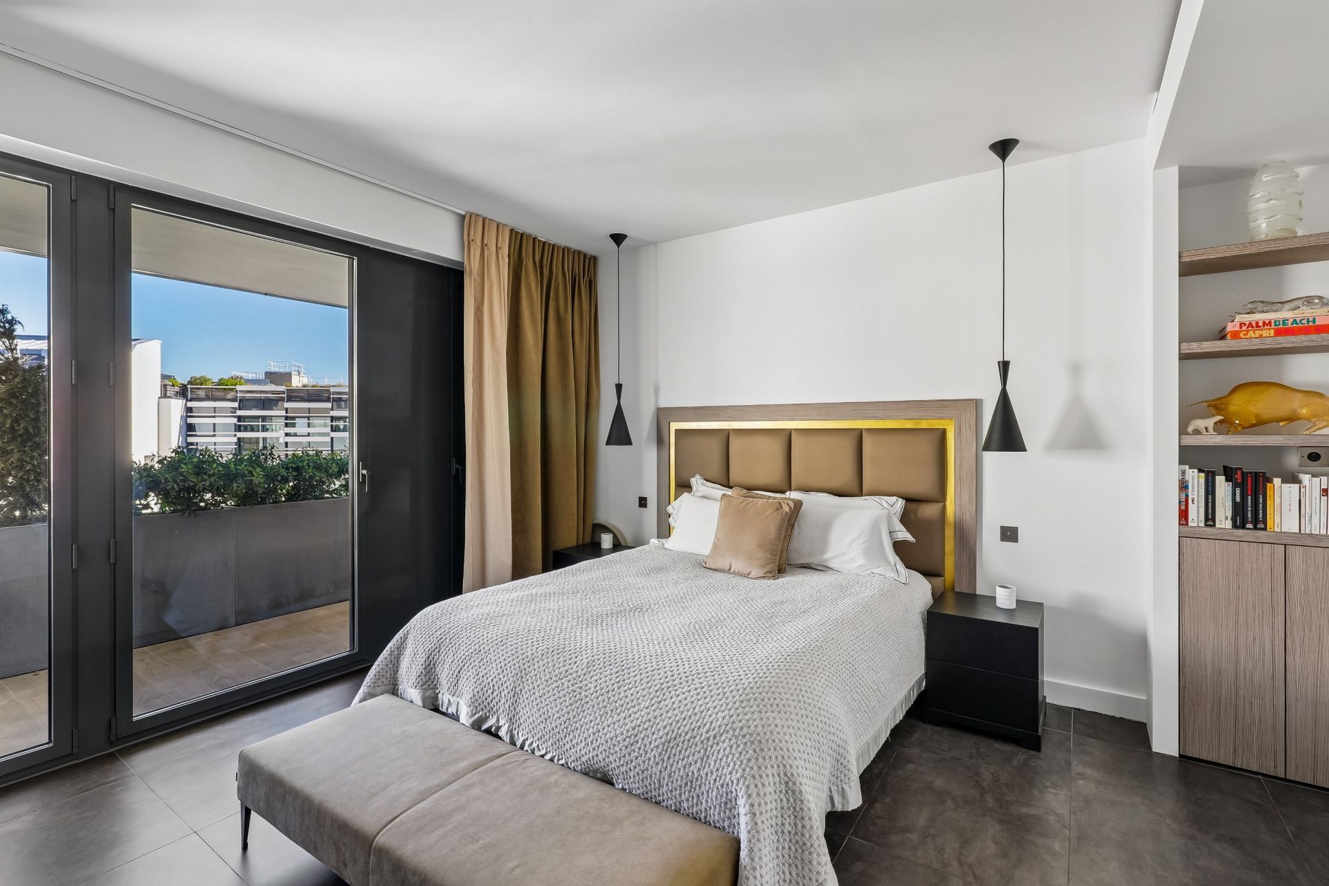 luxury apartment 4 Rooms for sale on PARIS (75016)