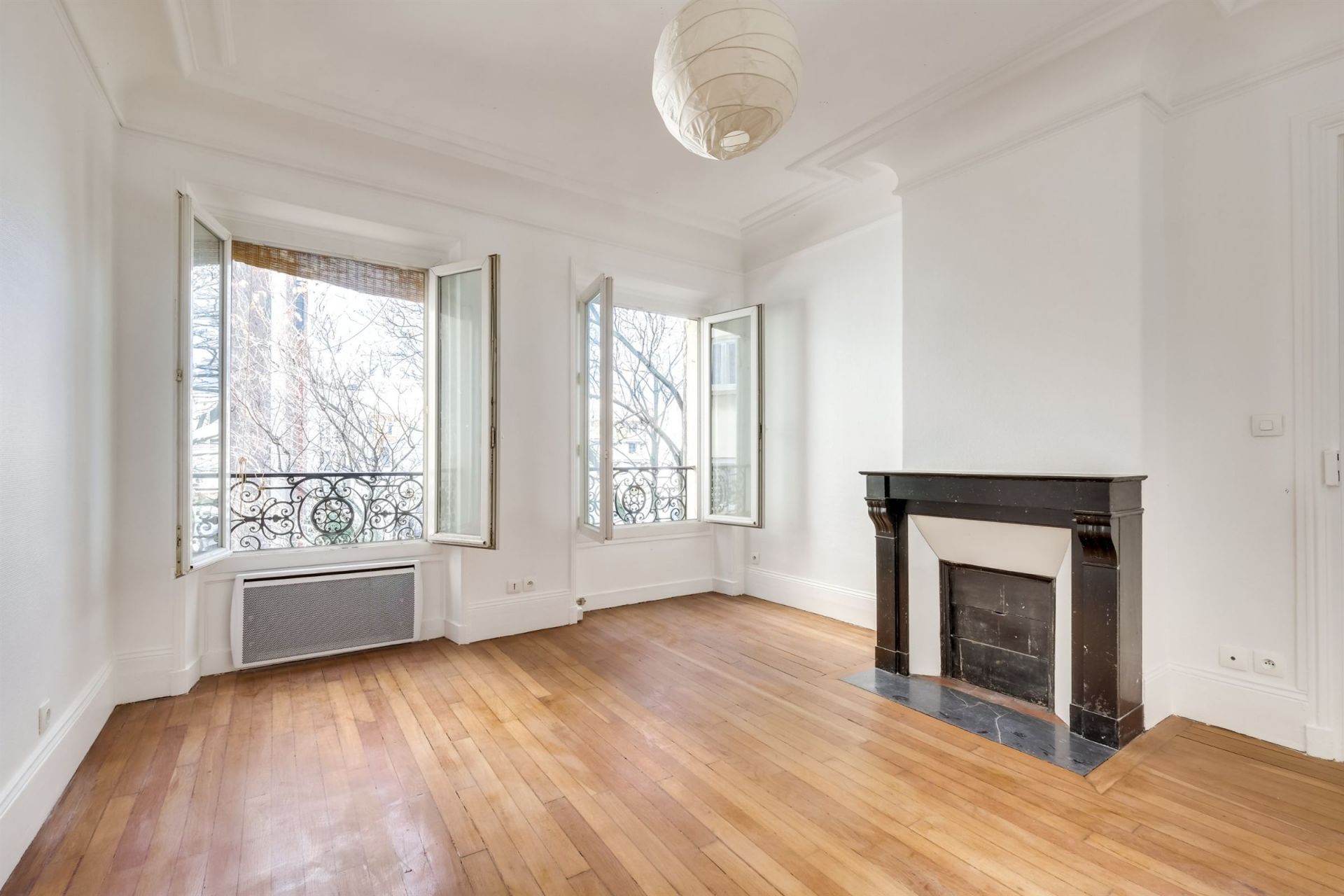 luxury house 10 rooms for sale on RUEIL MALMAISON (92500) Sale Luxury house 10 rooms 6 bedrooms Rueil Malmaison (92500)