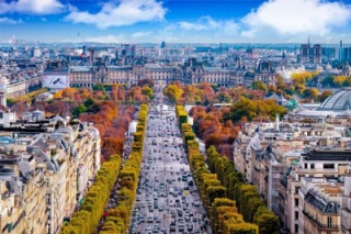 Louis Vuitton in 8th arrondissement of Paris, France