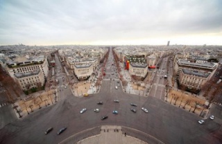 Etoile and Champs-Elysées - Paris: Get the Detail of Etoile and Champs-Elysées  on Times of India Travel