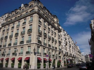 Faubourg Saint Honore in Paris - History