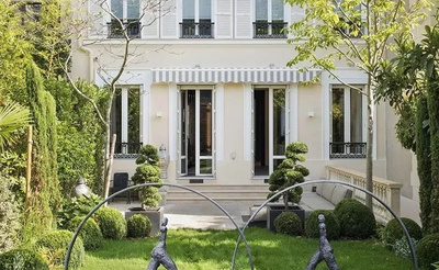 Hôtels particuliers et demeures d’exception : le marché de l’immobilier de luxe à Paris en pleine effervescence